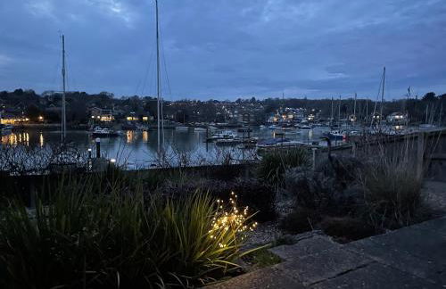 Creek View - A Tranquil Waterside Retreat with a Touch of Luxury and Pontoon - Photo 39