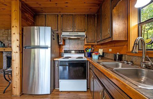 Wonderful Mountain Cabin Rental with a Fire Pit in Smithville, Oklahoma - Foto 8