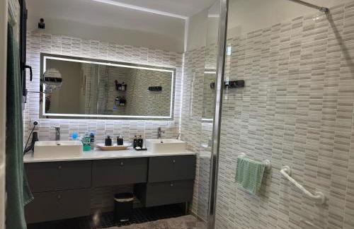 Maison de standing, jardin & BBQ - Circuit 24H à 5 min - Photo 6