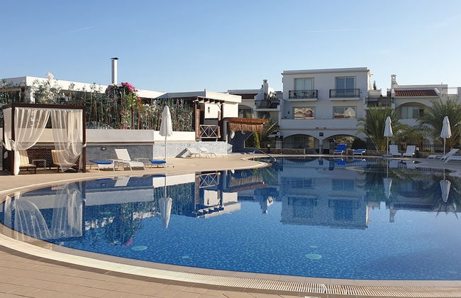 Sunny and Family Friendly Apartment Directly at the Pool - Foto 32