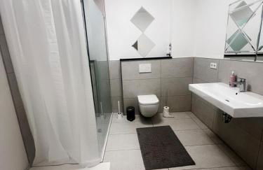 Emmas Apartments - Photo 17