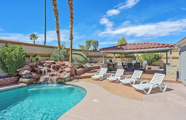 Villa - 8 Bedrms 5 Bths 15 Beds - Foto 43