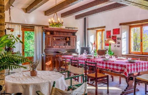 4 Bedroom Beautiful Home In Acqualagna - Foto 5