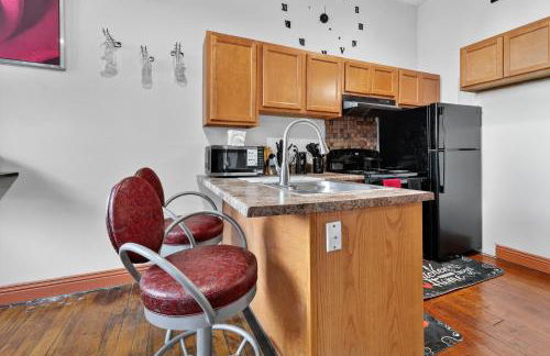 Beautiful 'Rose Themed' Loft Near Downtown Detroit apts - Foto 17