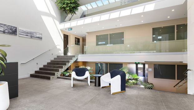 Sacred Waters - Photo 5, Réception