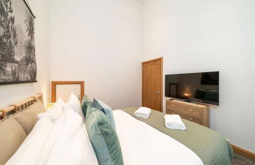 The Church Front - Photo 30