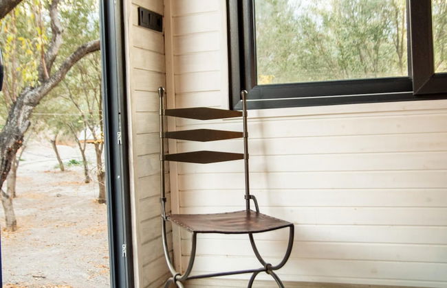 Tiny House Framed by Nature Near Sea in Karaburun - Foto 24