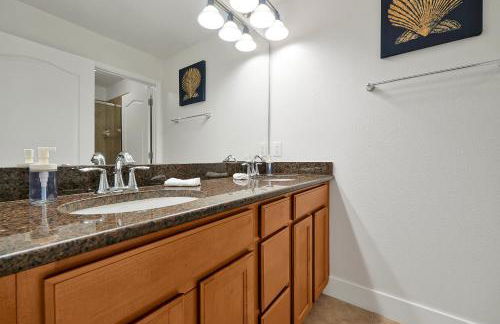 Trendy Retreat - Great Location - Fully Loaded - Foto 52