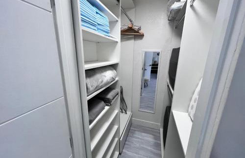 Stylish Studio Apartment By Miami International Airport - Photo 14