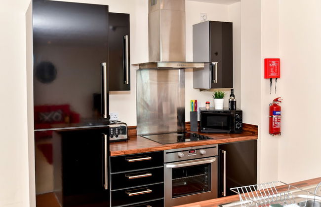 Meridian Quay Apartments - Photo 15