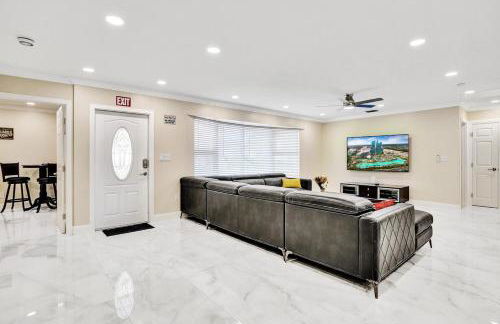 Sensational 5BR Villa Heated Pool near Hard Rock - Foto 7