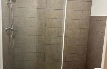 Centre Golfe Juan Plage et transports à pied, 5 min Cannes - Foto 7