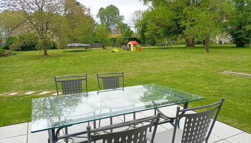 Gîte climatisé VILLA ESPERANZA à Valençay 2 à 5 p proche zoo de Beauval et châteaux Pour touristes et travailleurs - Foto 2, Garden