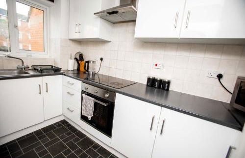 Modern 1-Bed - Free Parking - WiFi - Near Station - Foto 3