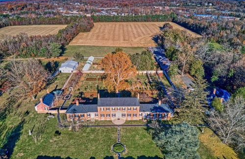 The Black Log Cabin - Hot Tub & Game Room - Foto 13