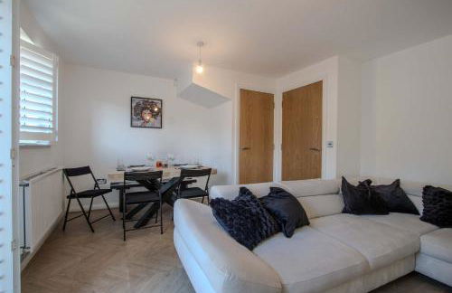 Modern 2-Bed Home in Swinton by MCPI Hosting, Perfect for Families & Contractors - Foto 16