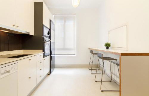 Muy Luminoso a 5 min del centro de Bilbao - Foto 5