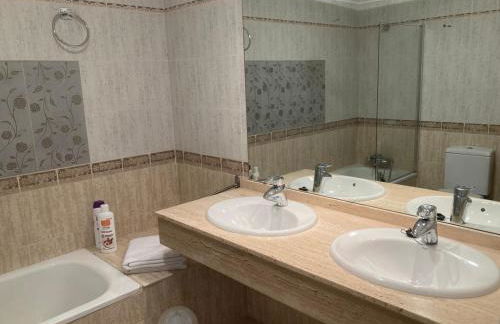 SUNNY HOUSE AT THE BEACH infinity pool shared - Foto 33