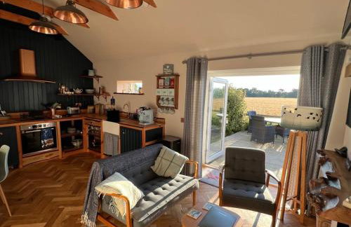 Osprey Hide - Photo 12