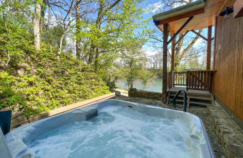 Détente au Bord de l'Eau - Le Chalet du Carla avec Spa et Ponton Privé - Foto 4