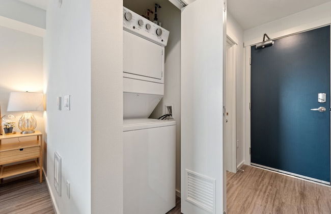 Modern Studio Steps to UW - Foto 23