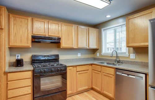 Gather Family! Home with Fenced Yard in Wheat Ridge - Foto 10