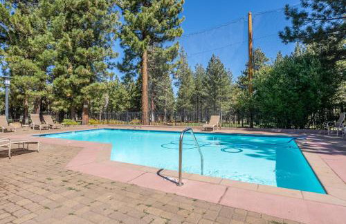 Mammoth Green #210 - Nearly Ski-in Ski-Out 2 Bedroom 2 Bath, Sleeps 6 on Golf Course - Photo 26
