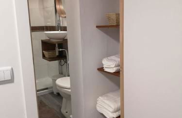 Lemon Tree House Coimbra - Courtyard garden with city views - Foto 16