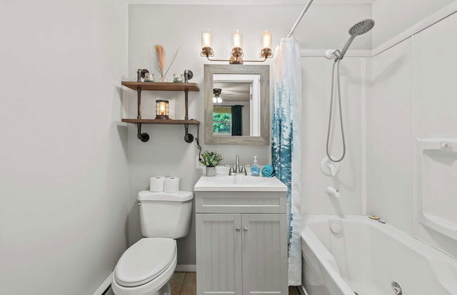 Tomhickon by Avantstay Walk to Lake Firepit + Deck - Foto 21