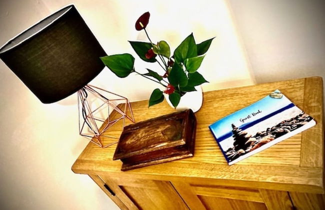 Stunning Renovated & Spacious 2 BR - 100m to Beach - Foto 14