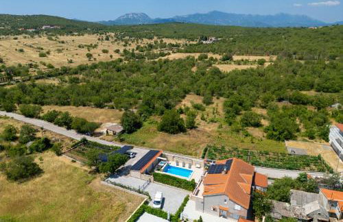 Villa Vision with Heated Pool & Jacuzzi in Sestanovac - Foto 61