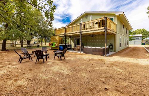 300 steps from Lake Hot Tub Fire Pit Game Room - Foto 66