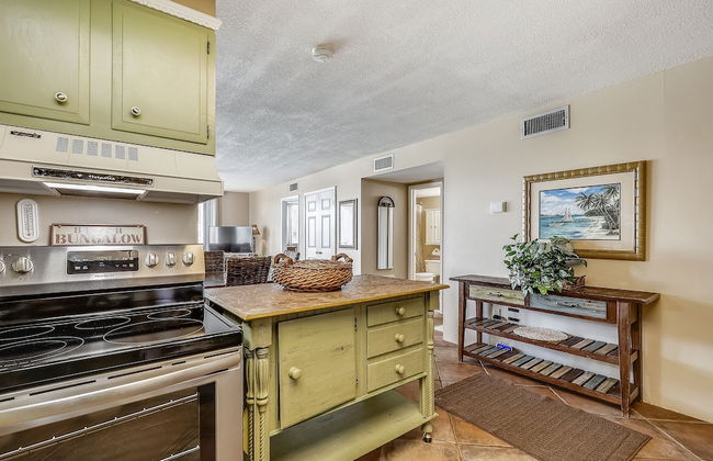 Dolphin Point 202a 2 Bedroom Condo by RedAwning - Foto 10