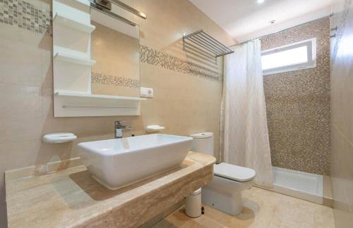 Casa Feliz - Luxury Villa with Private Pool - Photo 20