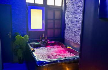 La Parenthèse - Jacuzzi - Hyper-Centre - Foto 1