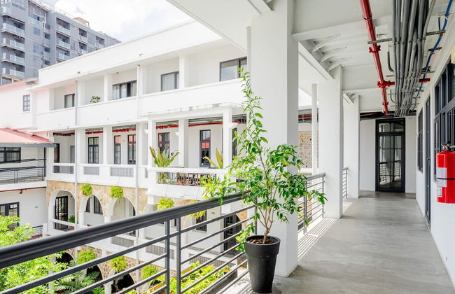 w Beautiful Loft in Santa Ana - Photo 32