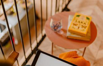 LasHouse - Nowoczesna stodoła z widokiem na las - Foto 22