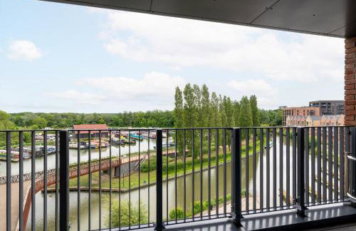 Lovely Home Near Canal, Park, & Central MK - Foto 23