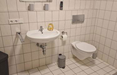 40 m2 Appartement Nürnberg Ost mit Balkon 8 Min by car to Expo Modern Stay Highspeed WLAN Quiet and Green - Foto 12