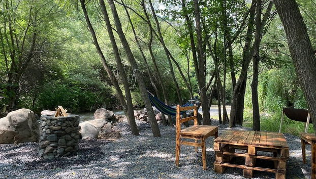 Área para churrascos e piqueniques