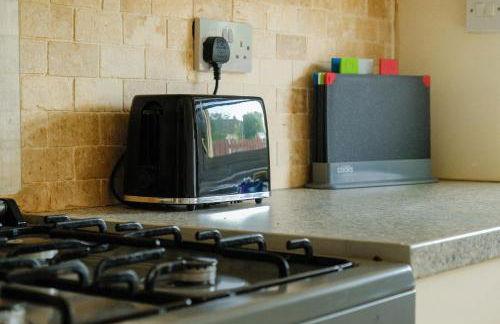 Register House Family or Contractor 4bed with Garden Driveway - Foto 20