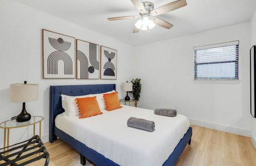 Superior 4BR 2BA Holiday Home with Hot Tub & Grill - Foto 26