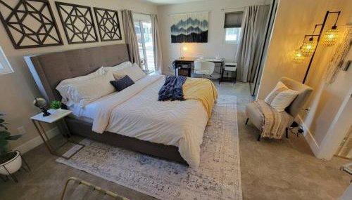 San Diego Oasis with Hot Tub, Gym, Outdoor Theater, Huge Yard - Foto 5