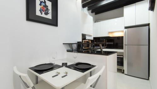 Black&White Apartment, minimum stay 30 nights, by PriorityVillas - Photo 4