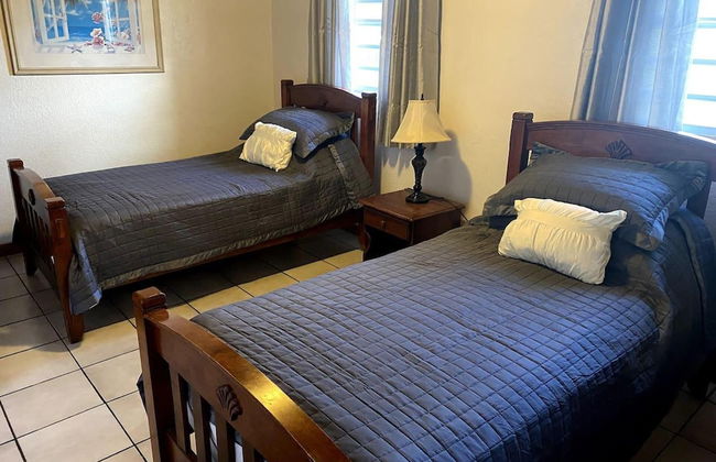 4 Guests - Stunning View - Pool - South Finger - Photo 2