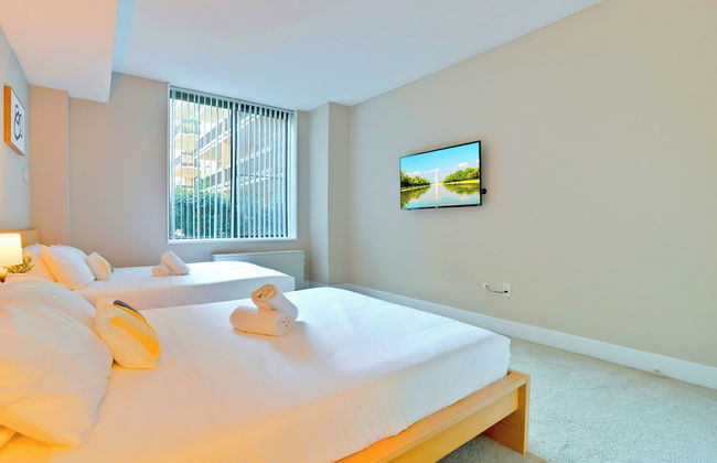 Walkable DC View Apartments - Photo 12