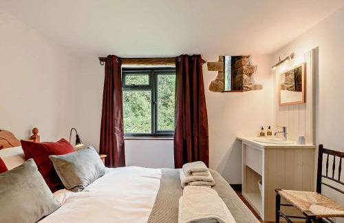 3 Bed in Cilycwm BN093 - Photo 13