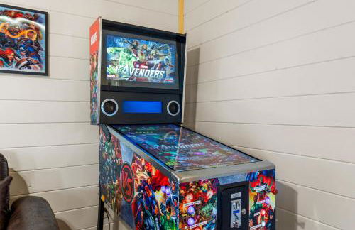 Smoky Bear Splash Top Rated Private Pool Cabin with Hot Tub, Mtn Views, Arcade Games, Excellent Location - Foto 29