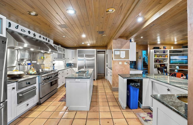 7br Home w/ Pool - Perfect for Family Reunions - Foto 9