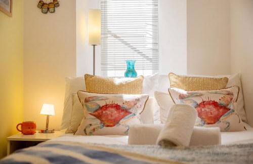 Coastal Escape with Balcony & River Dart Views - Foto 4